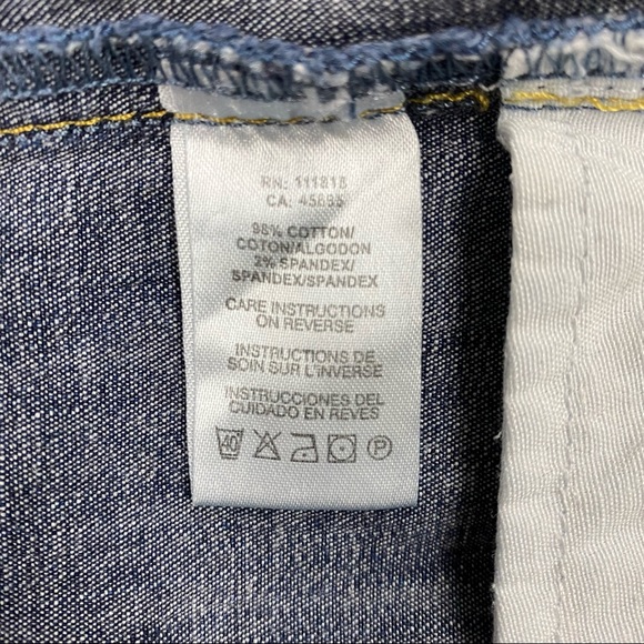 Michael Kors Jeans, MK on Back Pockets, Highrise - Picture 13 of 14